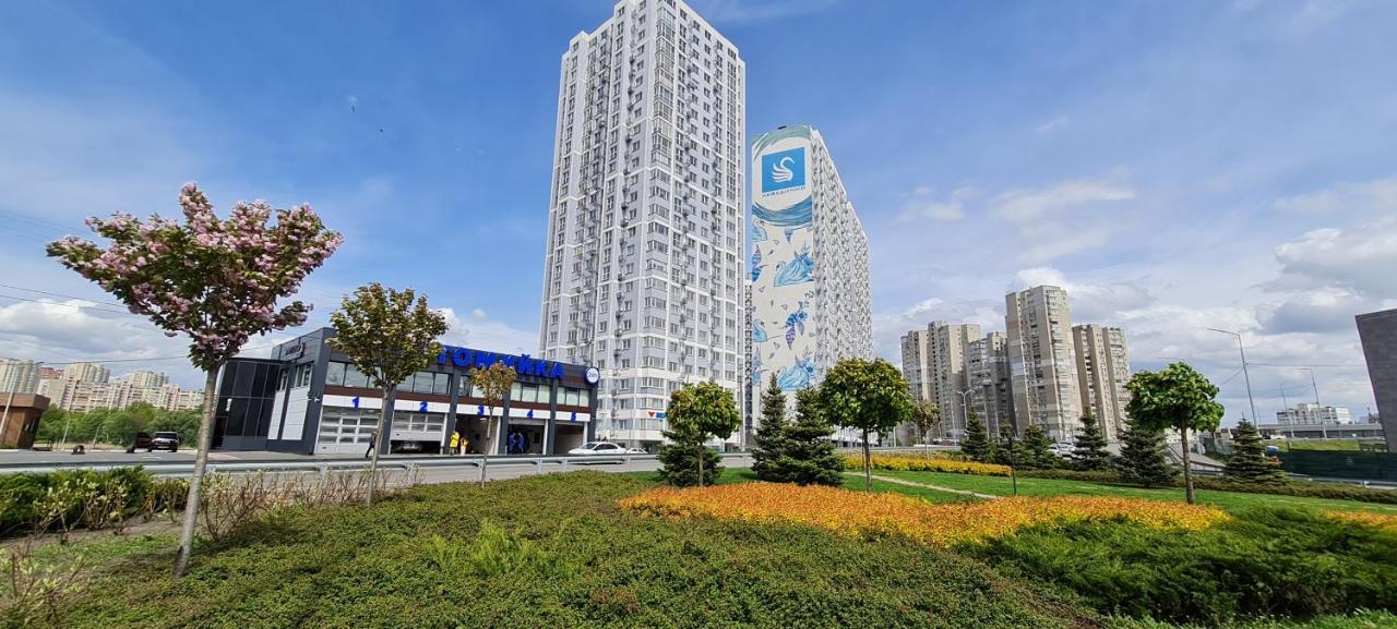 Apartments Swan Lake Kyiv Exterior photo